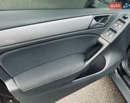 Черный Фольксваген Гольф, объемом двигателя 1.6 л и пробегом 247 тыс. км за 7950 $, фото 58 на Automoto.ua