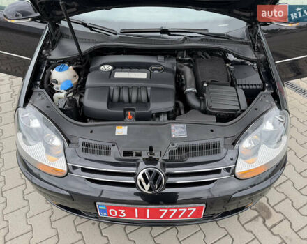 Черный Фольксваген Гольф, объемом двигателя 1.6 л и пробегом 189 тыс. км за 6650 $, фото 49 на Automoto.ua