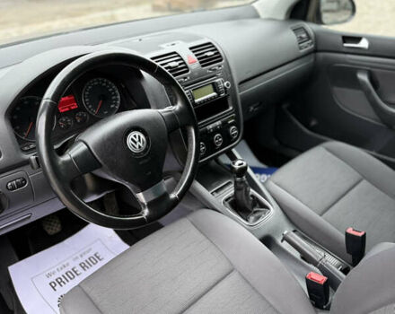 Черный Фольксваген Гольф, объемом двигателя 1.6 л и пробегом 185 тыс. км за 6999 $, фото 20 на Automoto.ua