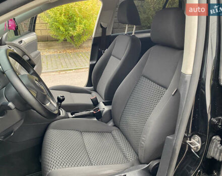 Черный Фольксваген Гольф, объемом двигателя 1.4 л и пробегом 242 тыс. км за 5699 $, фото 23 на Automoto.ua