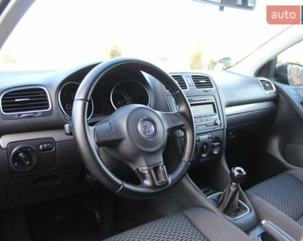 Черный Фольксваген Гольф, объемом двигателя 1.6 л и пробегом 210 тыс. км за 7350 $, фото 34 на Automoto.ua
