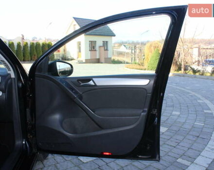 Черный Фольксваген Гольф, объемом двигателя 1.6 л и пробегом 210 тыс. км за 7390 $, фото 75 на Automoto.ua