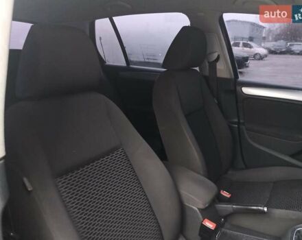 Черный Фольксваген Гольф, объемом двигателя 1.6 л и пробегом 214 тыс. км за 8200 $, фото 16 на Automoto.ua