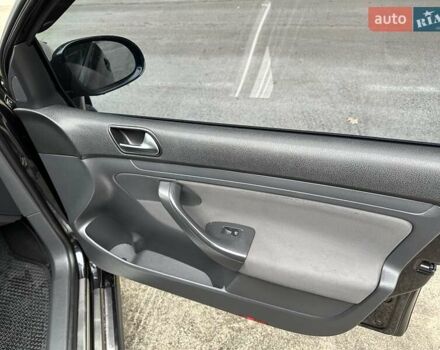 Черный Фольксваген Гольф, объемом двигателя 1.6 л и пробегом 196 тыс. км за 7000 $, фото 28 на Automoto.ua