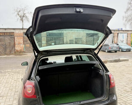 Черный Фольксваген Гольф, объемом двигателя 1.6 л и пробегом 185 тыс. км за 6999 $, фото 26 на Automoto.ua