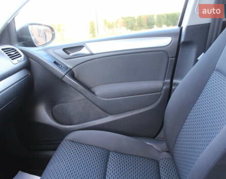 Черный Фольксваген Гольф, объемом двигателя 1.6 л и пробегом 210 тыс. км за 7590 $, фото 44 на Automoto.ua