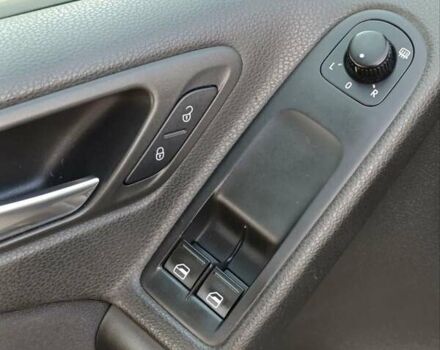 Черный Фольксваген Гольф, объемом двигателя 1.4 л и пробегом 240 тыс. км за 6999 $, фото 10 на Automoto.ua