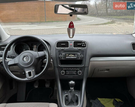 Чорний Фольксваген Гольф, об'ємом двигуна 1.39 л та пробігом 219 тис. км за 5900 $, фото 16 на Automoto.ua