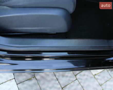 Черный Фольксваген Гольф, объемом двигателя 1.6 л и пробегом 210 тыс. км за 7590 $, фото 73 на Automoto.ua