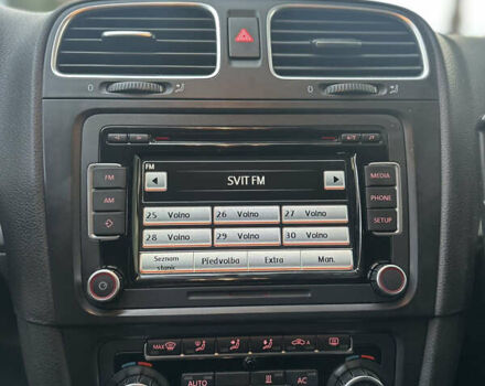 Чорний Фольксваген Гольф, об'ємом двигуна 1.39 л та пробігом 180 тис. км за 7200 $, фото 4 на Automoto.ua