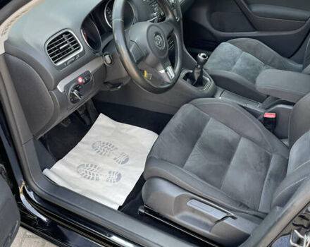 Чорний Фольксваген Гольф, об'ємом двигуна 1.39 л та пробігом 208 тис. км за 7900 $, фото 48 на Automoto.ua