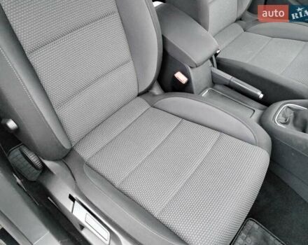 Черный Фольксваген Гольф, объемом двигателя 1.6 л и пробегом 187 тыс. км за 7800 $, фото 23 на Automoto.ua