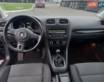 Черный Фольксваген Гольф, объемом двигателя 1.4 л и пробегом 234 тыс. км за 6600 $, фото 15 на Automoto.ua