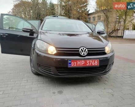Черный Фольксваген Гольф, объемом двигателя 1.4 л и пробегом 228 тыс. км за 6800 $, фото 6 на Automoto.ua