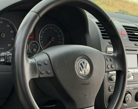 Черный Фольксваген Гольф, объемом двигателя 1.6 л и пробегом 243 тыс. км за 5999 $, фото 33 на Automoto.ua