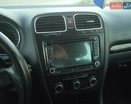 Черный Фольксваген Гольф, объемом двигателя 1.4 л и пробегом 213 тыс. км за 6700 $, фото 12 на Automoto.ua