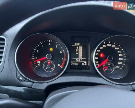 Черный Фольксваген Гольф, объемом двигателя 1.6 л и пробегом 241 тыс. км за 7999 $, фото 30 на Automoto.ua