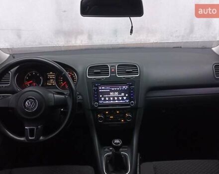 Черный Фольксваген Гольф, объемом двигателя 1.6 л и пробегом 214 тыс. км за 8200 $, фото 9 на Automoto.ua