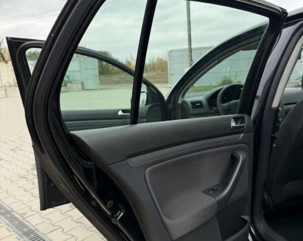 Черный Фольксваген Гольф, объемом двигателя 1.6 л и пробегом 189 тыс. км за 6650 $, фото 30 на Automoto.ua