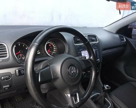 Черный Фольксваген Гольф, объемом двигателя 1.6 л и пробегом 214 тыс. км за 8200 $, фото 10 на Automoto.ua
