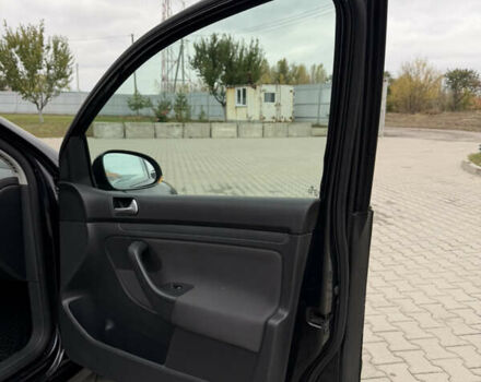 Черный Фольксваген Гольф, объемом двигателя 1.6 л и пробегом 189 тыс. км за 6650 $, фото 32 на Automoto.ua