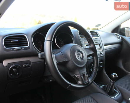 Черный Фольксваген Гольф, объемом двигателя 1.6 л и пробегом 210 тыс. км за 7390 $, фото 41 на Automoto.ua