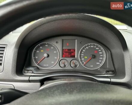 Черный Фольксваген Гольф, объемом двигателя 1.6 л и пробегом 196 тыс. км за 7000 $, фото 31 на Automoto.ua