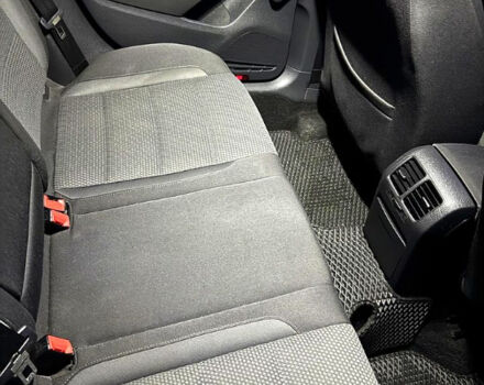 Черный Фольксваген Гольф, объемом двигателя 1.4 л и пробегом 265 тыс. км за 6999 $, фото 6 на Automoto.ua