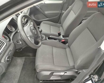 Черный Фольксваген Гольф, объемом двигателя 1.4 л и пробегом 228 тыс. км за 6800 $, фото 12 на Automoto.ua