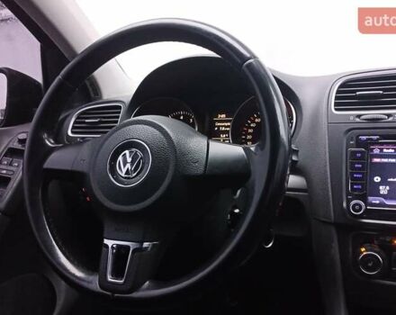 Черный Фольксваген Гольф, объемом двигателя 1.6 л и пробегом 214 тыс. км за 8200 $, фото 12 на Automoto.ua
