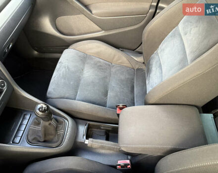 Чорний Фольксваген Гольф, об'ємом двигуна 1.39 л та пробігом 208 тис. км за 7200 $, фото 28 на Automoto.ua