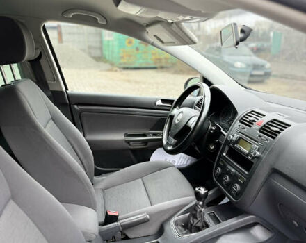 Черный Фольксваген Гольф, объемом двигателя 1.6 л и пробегом 185 тыс. км за 6999 $, фото 6 на Automoto.ua