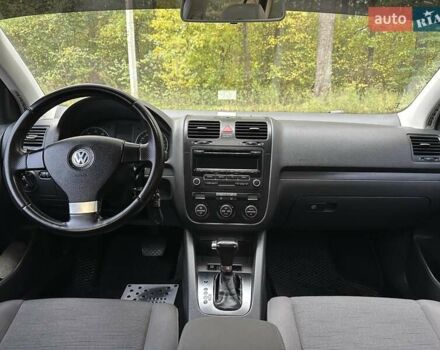 Черный Фольксваген Гольф, объемом двигателя 1.6 л и пробегом 196 тыс. км за 7000 $, фото 18 на Automoto.ua