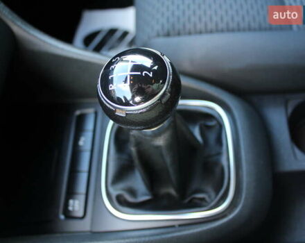 Черный Фольксваген Гольф, объемом двигателя 1.6 л и пробегом 210 тыс. км за 7590 $, фото 45 на Automoto.ua