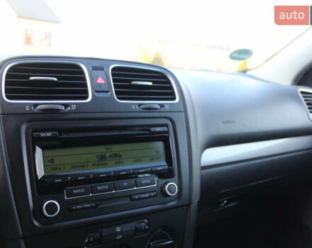 Черный Фольксваген Гольф, объемом двигателя 1.6 л и пробегом 210 тыс. км за 7350 $, фото 42 на Automoto.ua