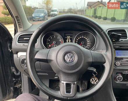 Черный Фольксваген Гольф, объемом двигателя 1.4 л и пробегом 242 тыс. км за 5699 $, фото 30 на Automoto.ua
