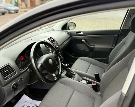 Черный Фольксваген Гольф, объемом двигателя 1.6 л и пробегом 185 тыс. км за 6999 $, фото 21 на Automoto.ua