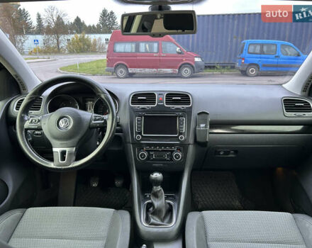 Фольксваген Гольф 2009 в Ровно на Automoto.ua Черный Фольксваген Гольф, объемом двигателя 1.97 л и пробегом 307 тыс. км за 7200 $, фото 17 на Automoto.ua