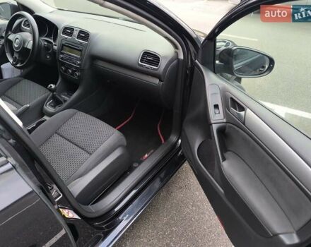 Черный Фольксваген Гольф, объемом двигателя 1.6 л и пробегом 216 тыс. км за 7400 $, фото 10 на Automoto.ua