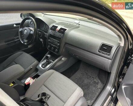 Черный Фольксваген Гольф, объемом двигателя 1.6 л и пробегом 196 тыс. км за 7000 $, фото 29 на Automoto.ua