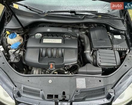 Черный Фольксваген Гольф, объемом двигателя 1.6 л и пробегом 196 тыс. км за 7000 $, фото 38 на Automoto.ua