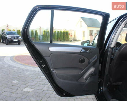 Черный Фольксваген Гольф, объемом двигателя 1.6 л и пробегом 210 тыс. км за 7350 $, фото 56 на Automoto.ua