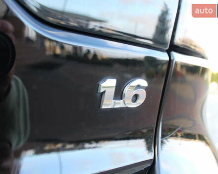 Черный Фольксваген Гольф, объемом двигателя 1.6 л и пробегом 210 тыс. км за 7350 $, фото 25 на Automoto.ua