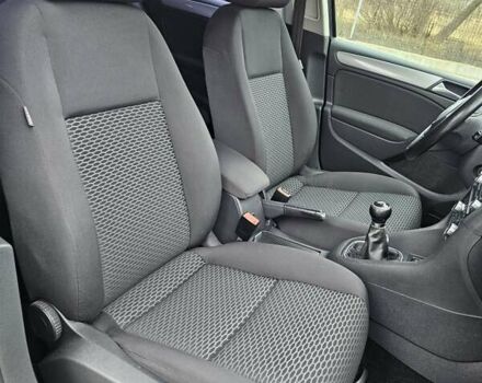 Черный Фольксваген Гольф, объемом двигателя 1.6 л и пробегом 218 тыс. км за 7900 $, фото 26 на Automoto.ua