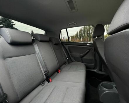 Черный Фольксваген Гольф, объемом двигателя 1.4 л и пробегом 208 тыс. км за 9200 $, фото 14 на Automoto.ua