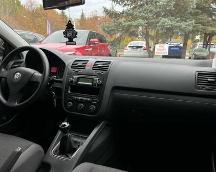 Черный Фольксваген Гольф, объемом двигателя 1.4 л и пробегом 208 тыс. км за 9200 $, фото 15 на Automoto.ua