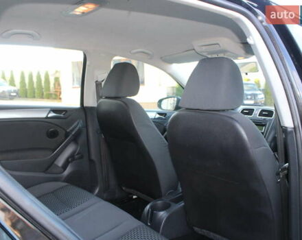 Черный Фольксваген Гольф, объемом двигателя 1.6 л и пробегом 210 тыс. км за 7390 $, фото 61 на Automoto.ua