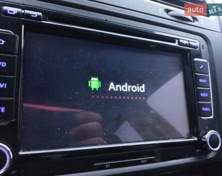 Черный Фольксваген Гольф, объемом двигателя 1.6 л и пробегом 214 тыс. км за 8200 $, фото 13 на Automoto.ua