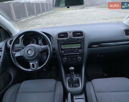 Черный Фольксваген Гольф, объемом двигателя 1.4 л и пробегом 201 тыс. км за 7300 $, фото 12 на Automoto.ua