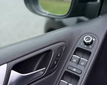 Черный Фольксваген Гольф, объемом двигателя 1.4 л и пробегом 227 тыс. км за 8500 $, фото 39 на Automoto.ua